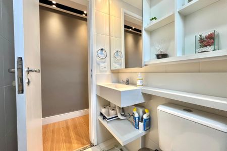 Apartamento à venda com 54m², 2 quartos e 1 vaga Apartamento à venda com 54m², 2 quartos e 1 vagaBanheiro Corredor