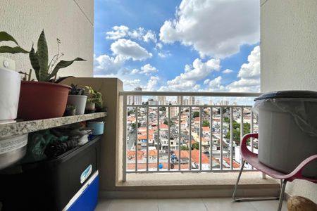 Apartamento à venda com 54m², 2 quartos e 1 vaga Apartamento à venda com 54m², 2 quartos e 1 vagaVaranda