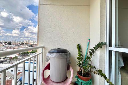 Apartamento à venda com 54m², 2 quartos e 1 vaga Apartamento à venda com 54m², 2 quartos e 1 vagaVaranda