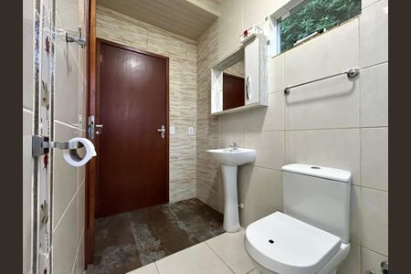 Casa para alugar com 145m², 3 quartos e 2 vagasBanheiro 