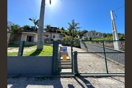 Casa para alugar com 145m², 3 quartos e 2 vagasFachada