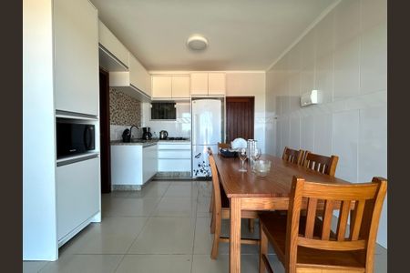 Casa para alugar com 145m², 3 quartos e 2 vagasCozinha