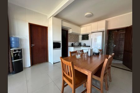 Casa para alugar com 145m², 3 quartos e 2 vagasCozinha 