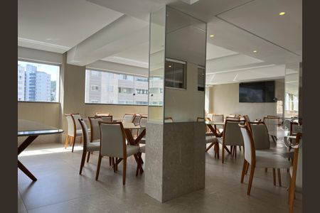 Apartamento para alugar com 105m², 3 quartos e 3 vagas Apartamento para alugar com 105m², 3 quartos e 3 vagasÁrea comum - Salão de festas