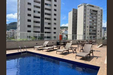 Apartamento para alugar com 105m², 3 quartos e 3 vagas Apartamento para alugar com 105m², 3 quartos e 3 vagasÁrea comum - Piscina
