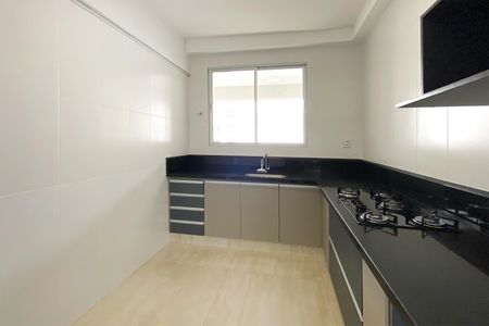Apartamento para alugar com 105m², 3 quartos e 3 vagas Apartamento para alugar com 105m², 3 quartos e 3 vagasCozinha