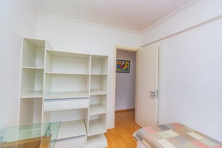 Quarto 1 de apartamento para alugar com 3 quartos, 94m² em Passo d’Areia, Porto Alegre