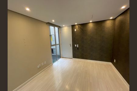 Sala de apartamento para alugar com 2 quartos, 43m² em Recanto Vista Alegre, Cotia