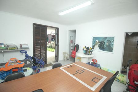 Casa à venda com 127m², 3 quartos e 2 vagasEscritório