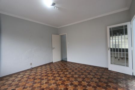 Sala de casa à venda com 4 quartos, 200m² em Sítio Pinheirinho, São Paulo