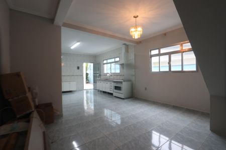 Casa à venda com 200m², 4 quartos e 2 vagasCopa