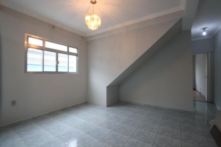 Casa à venda com 200m², 4 quartos e 2 vagasCopa