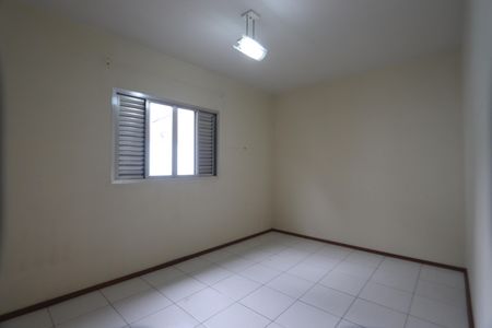 Casa à venda com 200m², 4 quartos e 2 vagasQuarto 2