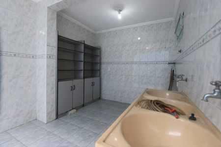 Casa à venda com 200m², 4 quartos e 2 vagasLavanderia