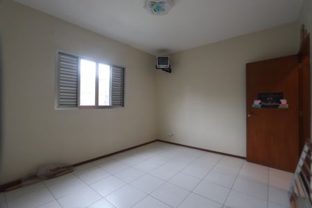 Casa à venda com 200m², 4 quartos e 2 vagasQuarto 3