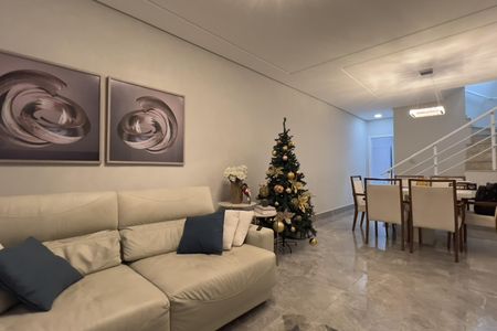 Casa à venda com 170m², 3 quartos e 4 vagasSala