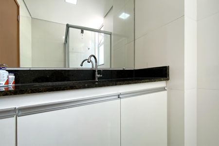 Apartamento à venda com 74m², 3 quartos e 2 vagas Apartamento à venda com 74m², 3 quartos e 2 vagasBanheiro