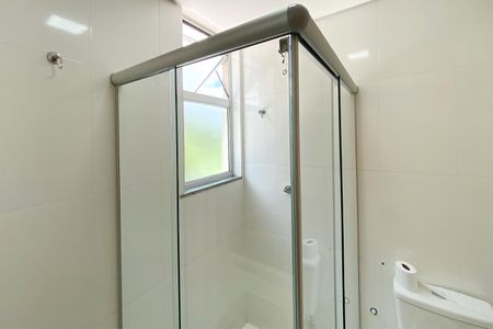 Apartamento à venda com 74m², 3 quartos e 2 vagas Apartamento à venda com 74m², 3 quartos e 2 vagasBanheiro