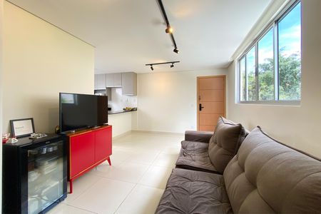 Sala de apartamento à venda com 3 quartos, 74m² em Serrano, Belo Horizonte