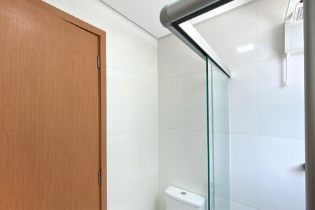 Apartamento à venda com 74m², 3 quartos e 2 vagas Apartamento à venda com 74m², 3 quartos e 2 vagasBanheiro da Suíte 1