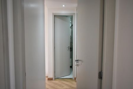 Apartamento à venda com 84m², 2 quartos e 2 vagasSuíte