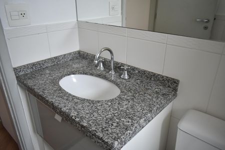 Apartamento à venda com 84m², 2 quartos e 2 vagasBanheiro Social