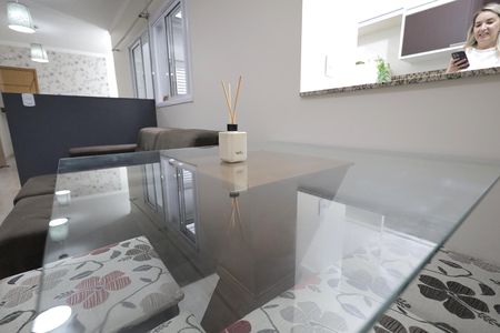 Sala de apartamento para alugar com 2 quartos, 50m² em Jardim Santo Antônio, Santo André