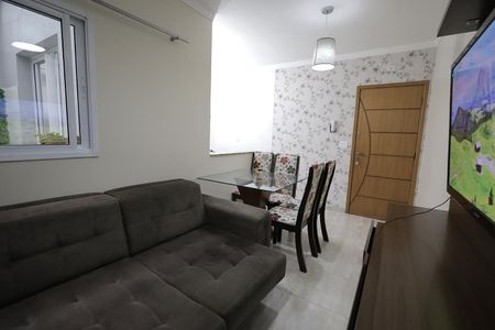Sala de apartamento para alugar com 2 quartos, 50m² em Jardim Santo Antônio, Santo André