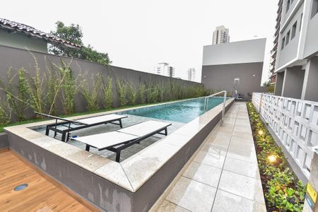 Apartamento à venda com 35m², 1 quarto e sem vaga Apartamento à venda com 35m², 1 quarto e sem vagaÁrea comum - Piscina