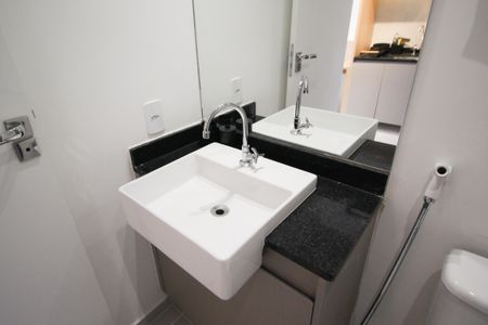 Banheiro de apartamento para alugar com 1 quarto, 32m² em Vila Olímpia, São Paulo