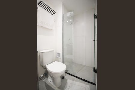 Banheiro de apartamento para alugar com 1 quarto, 32m² em Vila Olímpia, São Paulo