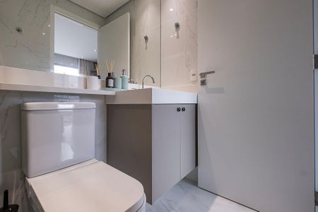 Banheiro de kitnet/studio para alugar com 1 quarto, 27m² em Cerqueira César, São Paulo