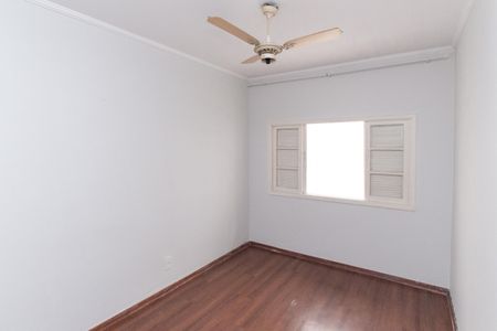 Quarto 1 de casa para alugar com 2 quartos, 187m² em Vila Mazzei, São Paulo