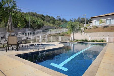 Apartamento à venda com 77m², 3 quartos e 1 vagaÁrea comum - Piscina