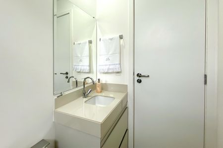 Apartamento à venda com 77m², 3 quartos e 1 vagaBanheiro da Suíte 1