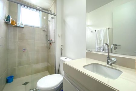 Apartamento à venda com 77m², 3 quartos e 1 vagaBanheiro da Suíte 1