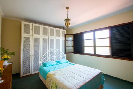 Casa à venda com 279m², 2 quartos e 2 vagasQuarto 2