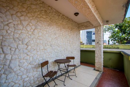 Casa à venda com 279m², 2 quartos e 2 vagasÁrea externa