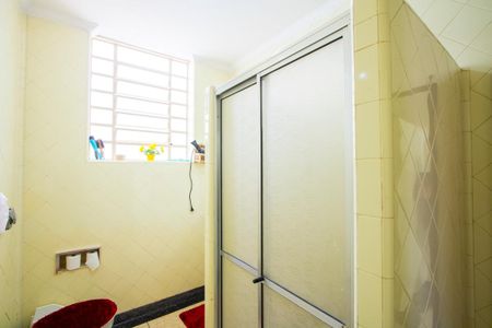 Casa à venda com 279m², 2 quartos e 2 vagasBanheiro