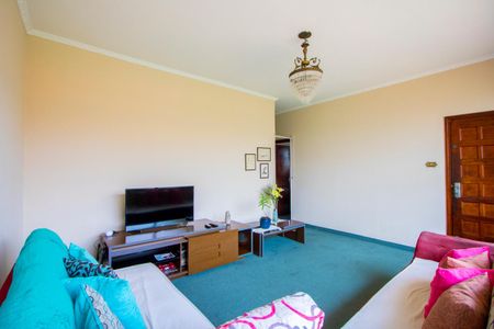 Casa à venda com 279m², 2 quartos e 2 vagasSala