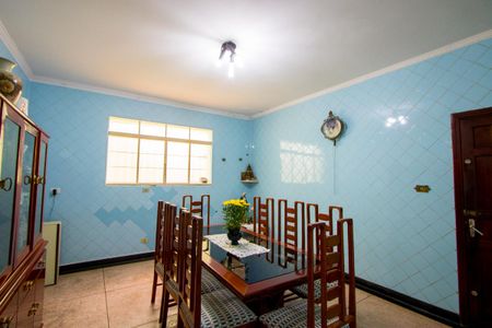 Casa à venda com 279m², 2 quartos e 2 vagasSala de jantar