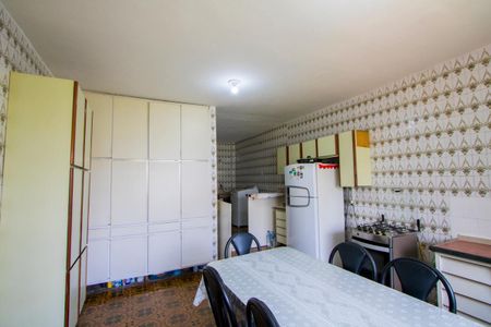 Casa à venda com 279m², 2 quartos e 2 vagasCozinha