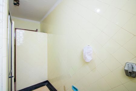 Casa à venda com 279m², 2 quartos e 2 vagasBanheiro