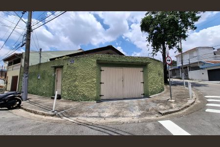 Casa à venda com 279m², 2 quartos e 2 vagasFachada