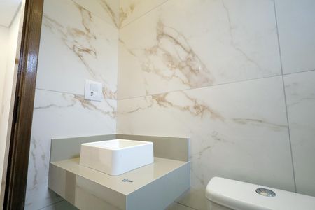 Casa à venda com 275m², 3 quartos e 8 vagas Casa à venda com 275m², 3 quartos e 8 vagasBanheiro Suíte 1