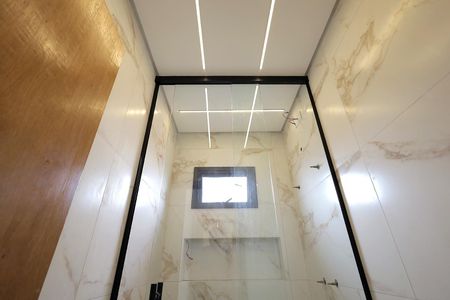 Casa à venda com 275m², 3 quartos e 8 vagas Casa à venda com 275m², 3 quartos e 8 vagasBanheiro Suíte 3