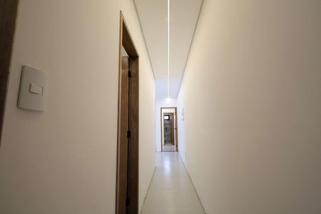 Casa à venda com 275m², 3 quartos e 8 vagas Casa à venda com 275m², 3 quartos e 8 vagasCorredor