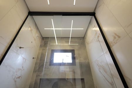 Casa à venda com 275m², 3 quartos e 8 vagas Casa à venda com 275m², 3 quartos e 8 vagasBanheiro Suíte 1