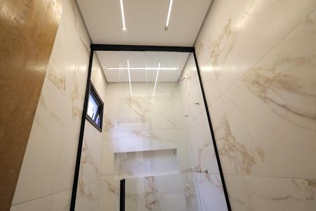 Casa à venda com 275m², 3 quartos e 8 vagas Casa à venda com 275m², 3 quartos e 8 vagasBanheiro Suíte 2