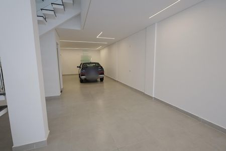 Casa à venda com 275m², 3 quartos e 8 vagas Casa à venda com 275m², 3 quartos e 8 vagasGaragem